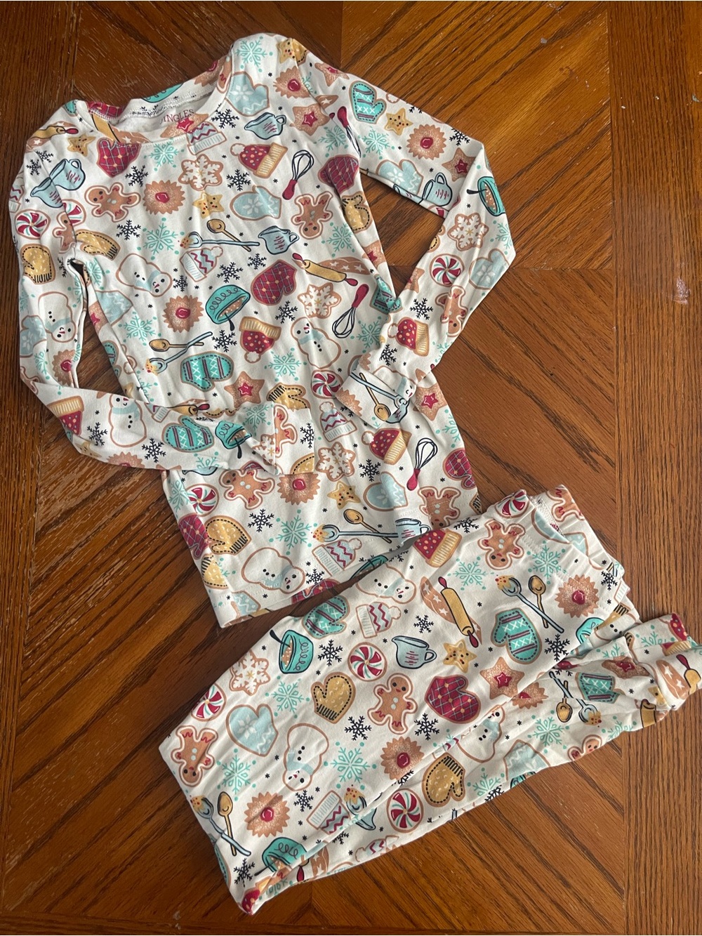 Kids Holiday Gingerbread Print Pajama Set - Cream
